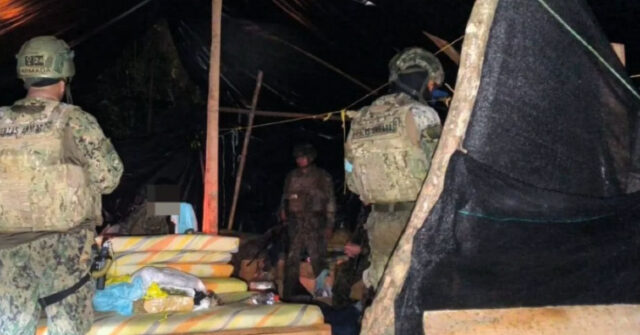 ecuador-seizes-narco-sub,-speed-boats-during-joint-ops-with-us.-military