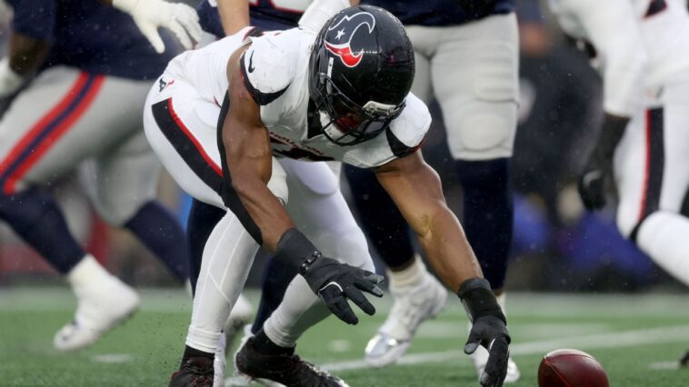 source:-de-hunter-gets-$40m-deal-from-texans
