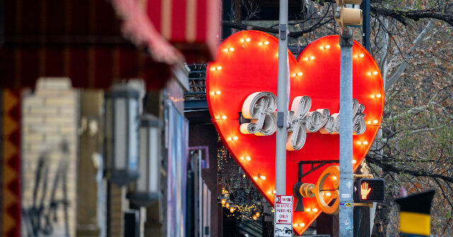 watch:-heroic-austin-cops-stop-‘property-of-allah’-shooter