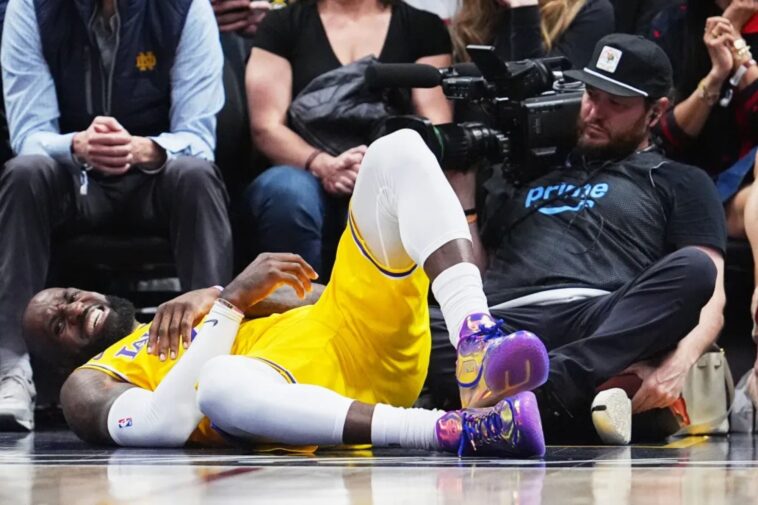 lebron-james’-elbow-‘pretty-sore’-after-late-fall-in-loss-to-nuggets 