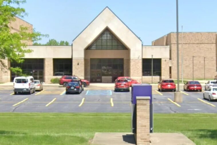 indiana-teacher-sparks-fury-after-telling-5th-grade-students-they’re-‘acting-like-monkeys-in-a-zoo’