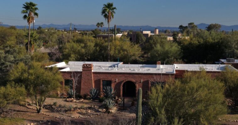 fbi-agents-search-new-home-in-nancy-guthrie-disappearance