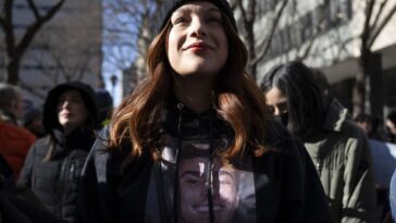 who’s-really-embracing-political-violence