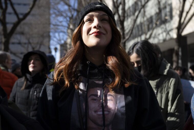 who’s-really-embracing-political-violence