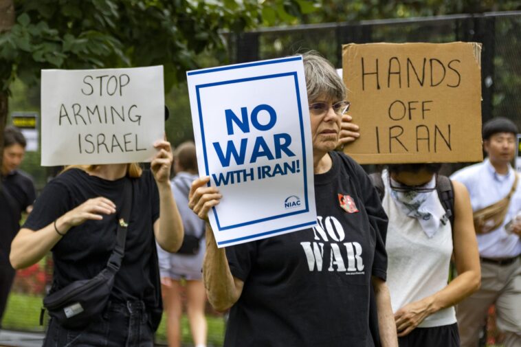 irony:-leftists-rally-in-us-streets-for-iran’s-brutal-regime-while-irgc-lawmaker-threatens-to-kill-domestic-protesters-‘a-shoot-on-sight-issue-has-been-ordered’-(video)