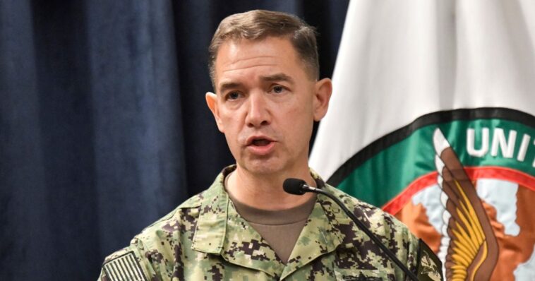 watch:-adm.-brad-cooper-corrects-trump’s-iran-statistics-in-front-of-the-media,-but-it’s-very-likely-trump-loved-the-change