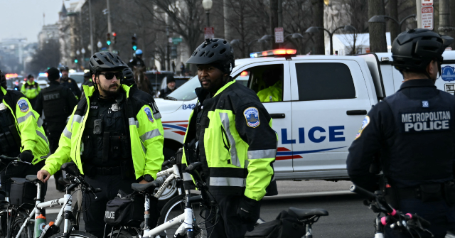 dc-assistant-police-chief-named-in-probe-of-faked-crime-stats-placed-on-leave-for-‘inappropriate-texts’