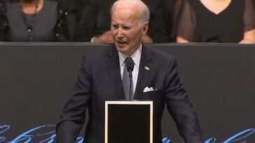 “i’m-a-hell-of-a-lot-smarter-than-most-of-you”-–-joe-biden-to-attendees-at-jesse-jackson’s-funeral-(video)