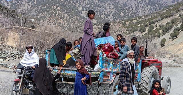 un.:-100,000-displaced-by-afghanistan-pakistan-conflict