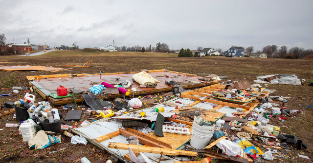 watch:-twisters-rip-through-michigan-and-oklahoma-as-severe-weather-threats-remain-for-parts-of-us.