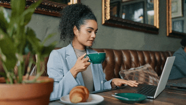 etiquette-expert-reveals-5-common-coffee-shop-habits-that-customers-need-to-stop-doing