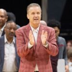 calipari-gets-900th-career-victory-in-arkansas-win