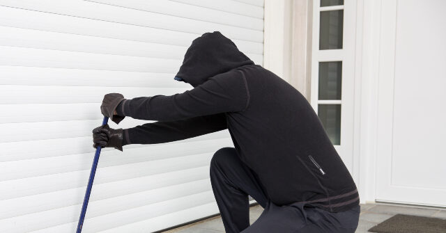 chicago:-concealed-carry-permit-holder-shoots-alleged-intruder