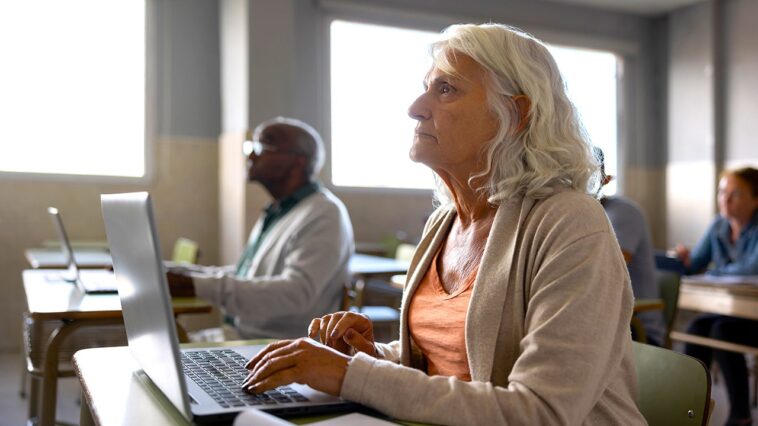 why-widows-and-divorced-women-are-targets-for-retirement-scams