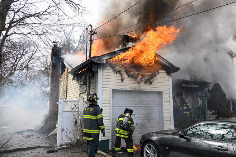 fire-destroys-long-island-home,-body-found-inside