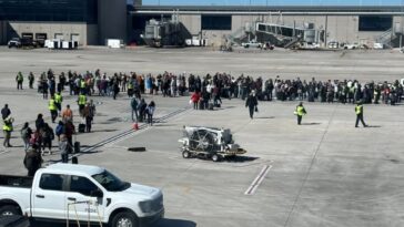 kansas-city-international-airport-evacuated-over-‘threat’-as-fbi,-cops-swarm-terminal