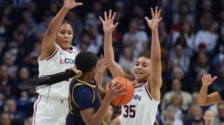 uconn’s-strong,-fudd-headline-women’s-wooden-award-top-15