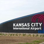 bomb-threat-triggers-shutdown-at-major-us.-airport,-forces-passengers-onto-tarmac