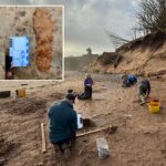 scottish-couple-walking-their-dogs-make-stunning-2,000-year-old-discovery-on-a-beach