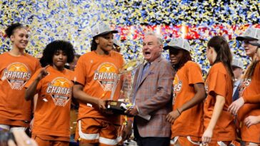 texas-rolls-sc.-for-1st-women’s-sec-tourney-title