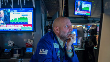 stocks-trim-losses-after-oil-price-spike