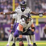 sources:-raiders-give-c-linderbaum-record-deal