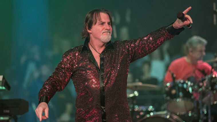 boston-lead-singer-tommy-decarlo-dead-at-60