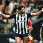 video:-massive-brawl-at-brazilian-cup-soccer-final-leads-to-23-red-cards,-police-intervene