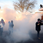 oregon-judge-limits-federal-agents’-tear-gas-use-at-portland-ice-protests