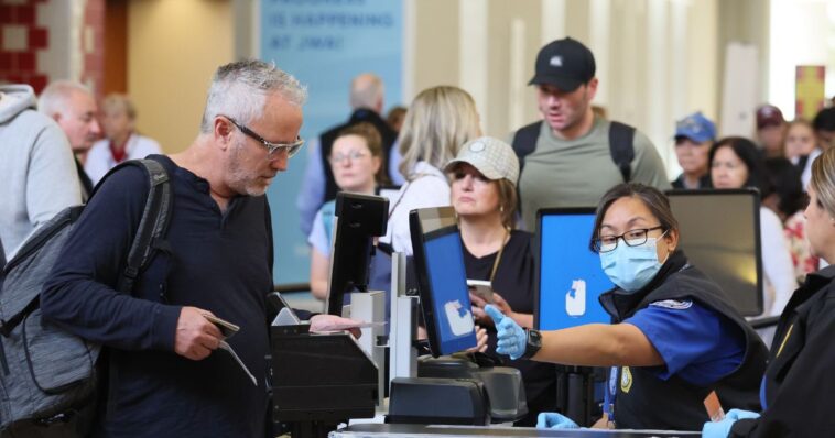 democrats’-shutdown-stunt-throws-major-airports-around-the-country-into-chaos