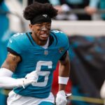 giants-address-cb-need,-agree-to-sign-newsome