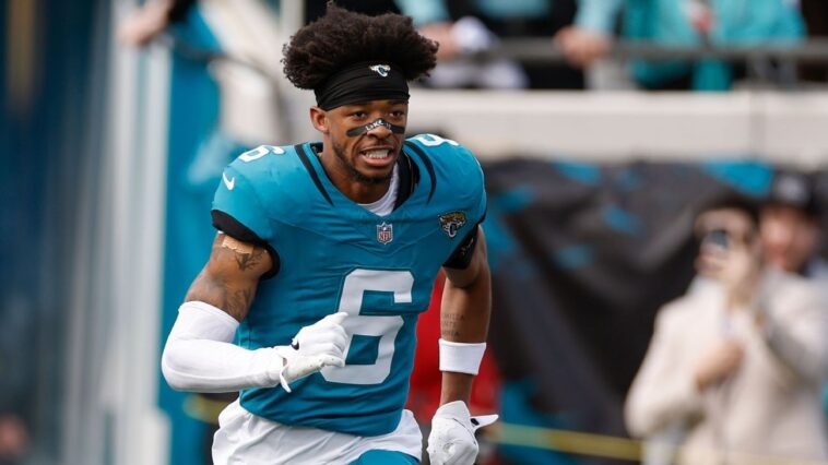 giants-address-cb-need,-agree-to-sign-newsome