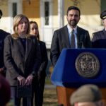 hero-nypd-officers-honored-for-foiling-alleged-isis-inspired-terror-plot-near-gracie-mansion