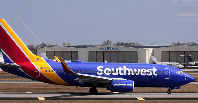 watch:-southwest-flight-diverted-due-to-passenger-scare-involving-phone-alert-marking-ramadan-prayer-time