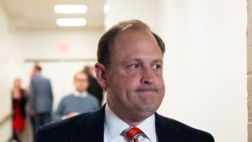 fact-check:-andy-barr-campaign-lies-about-trump,-vance-position-on-afghan-refugees-in-response-to-brutal-ad