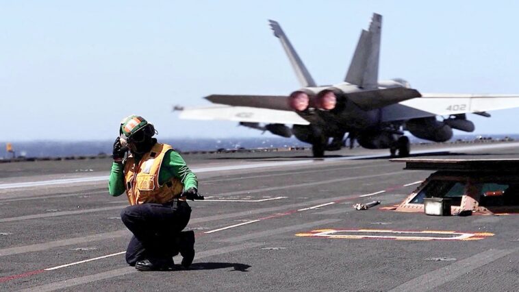 ex-navy-seal-warns-withdrawing-from-iran-now-would-hand-‘victory’-to-regime