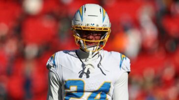 source:-packers-add-st-juste-to-bolster-cb-depth