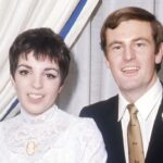 liza-minnelli-says-her-‘center-of-gravity-crumbled’-after-finding-husband-peter-allen-in-bed-with-another-man
