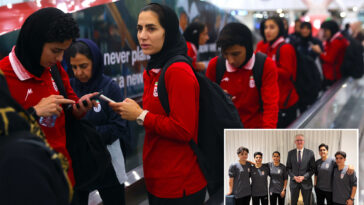 iran-accuses-australia-of-taking-women’s-soccer-team-‘hostage’-after-players-claimed-asylum