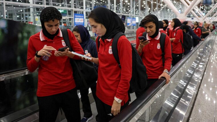 australian-official-touts-bravery-of-iranian-women’s-soccer-team-as-some-receive-asylum