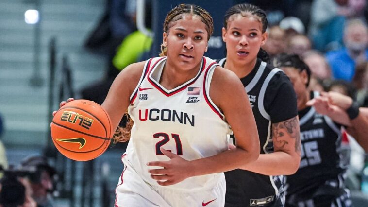 women’s-college-basketball-awards-and-all-americans:-uconn’s-sarah-strong-leads-way