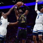 deandre-ayton’s-big-night-vs.-t-wolves-shows-why-the-lakers-need-him-in-playoffs
