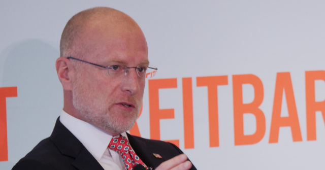 exclusive-—-fcc-chief-brendan-carr:-agency-is-trying-to-‘reinvigorate-and-empower’-local-tv-stations