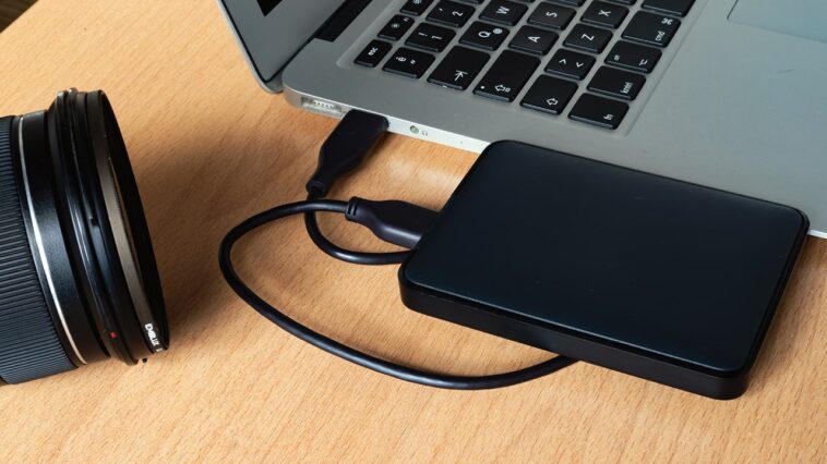 transfer-photos-from-your-phone-to-a-hard-drive