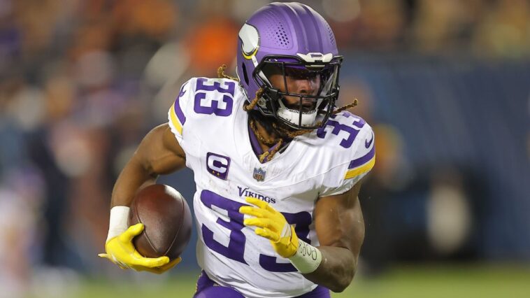 vikings-keep-rb-jones-on-restructured-$5.6m-deal