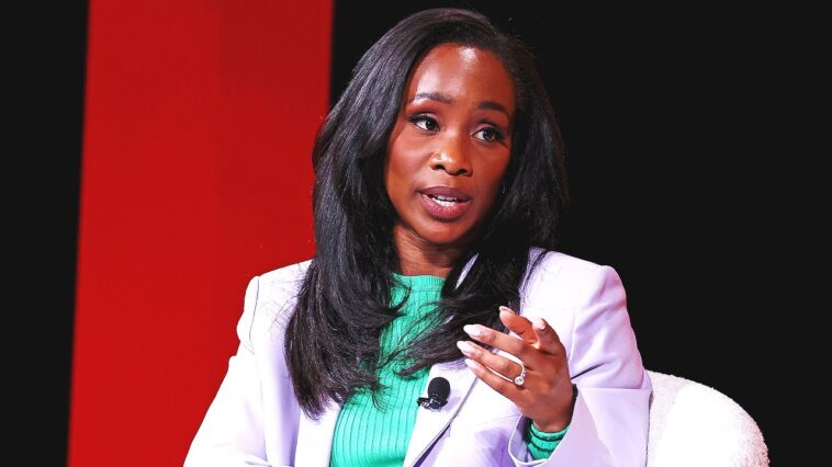 cnn’s-abby-phillip-issues-on-air-correction,-says-she-takes-‘full-responsibility’-for-mamdani-flub