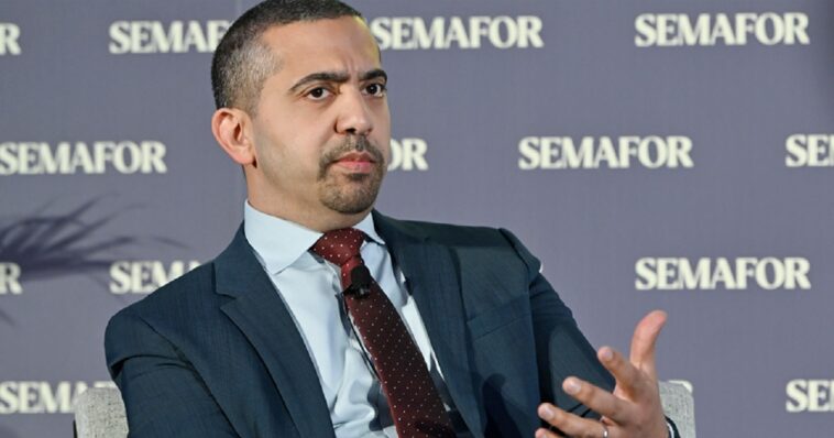 piers-morgan-asks-former-msnbc-host-mehdi-hasan-7-times-if-he’s-glad-khamenei’s-reign-is-over,-gets-no-answer