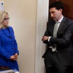 white-house-balks-at-new-cbs-staffer-over-liz-cheney-ties