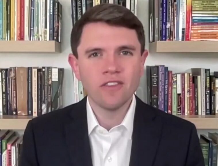 report:-as-a-public-school-teacher,-texas-democrat-james-talarico-had-students-write-‘obama-memoirs’-and-encouraged-them-to-watch-the-dnc