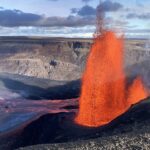 famous-volcano-blasts-lava-1,000-feet-high,-triggering-emergency-closures-at-national-park